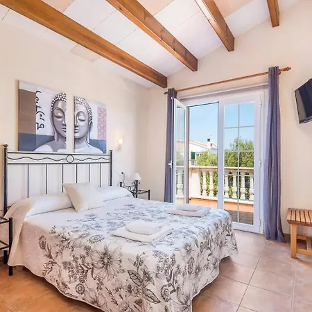 Judith En Menorca Villa